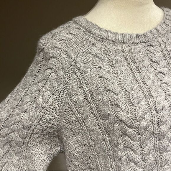Forever21 u-neck light grey knit long sleeve sweater size large - Picture 6 of 11
